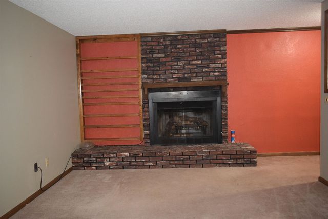 1933 N Reca, Wichita, KS 67212