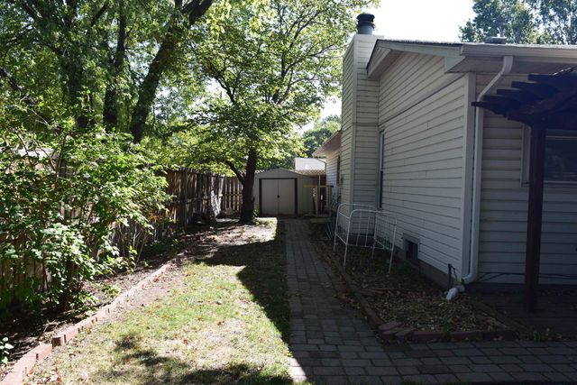 1933 N Reca, Wichita, KS 67212