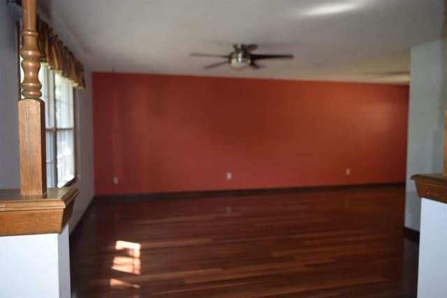 1933 N Reca, Wichita, KS 67212