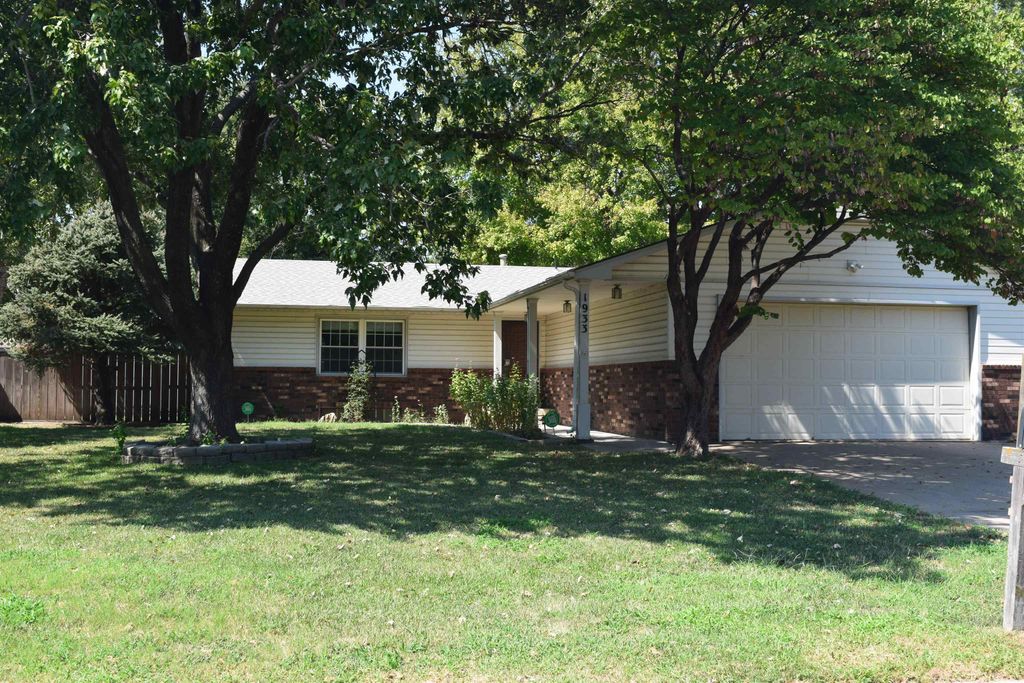 1933 N Reca, Wichita, KS 67212