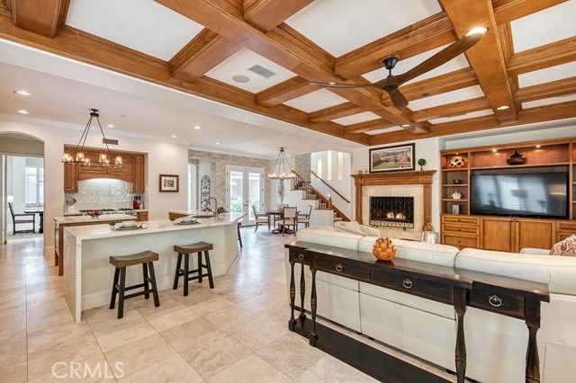 2 Rosana, Laguna Hills, CA 92679