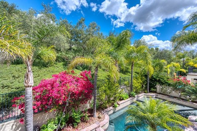 2 Rosana, Laguna Hills, CA 92679