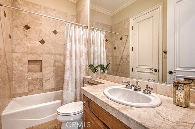 2 Rosana, Laguna Hills, CA 92679