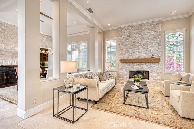 2 Rosana, Laguna Hills, CA 92679