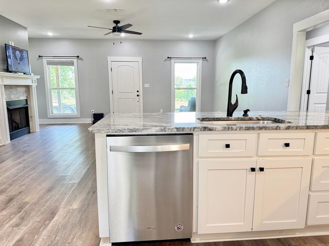 7914 Dorsey Road, Jacksonville, AR 72076