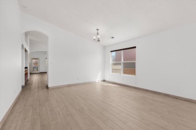 2558 Cerro Parrido Road SE, Albuquerque, NM 87124