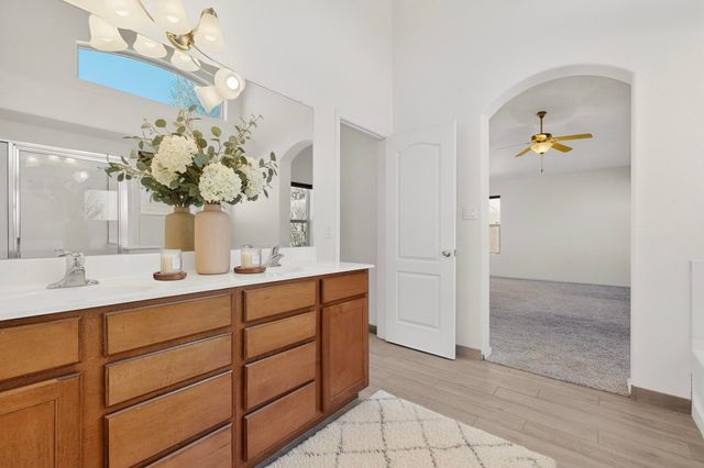 2558 Cerro Parrido Road SE, Albuquerque, NM 87124