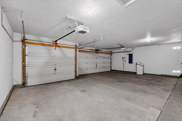 2558 Cerro Parrido Road SE, Albuquerque, NM 87124