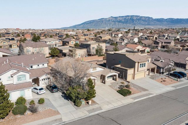 2558 Cerro Parrido Road SE, Albuquerque, NM 87124