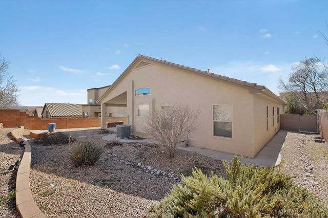 2558 Cerro Parrido Road SE, Albuquerque, NM 87124