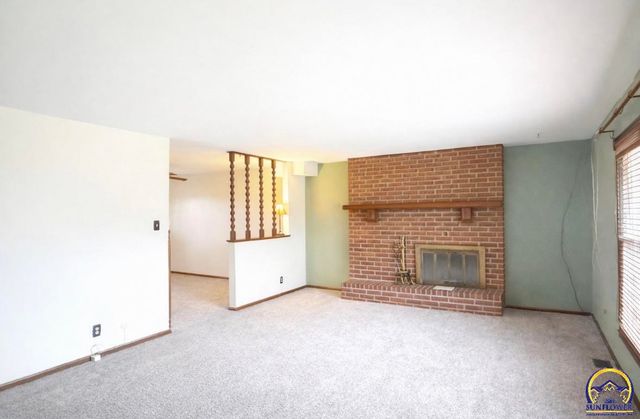 5002 SW 28th ST, Topeka, KS 66614