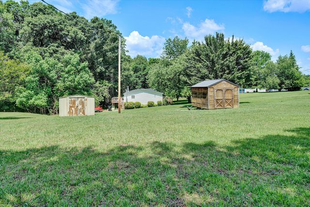 690 SCUFFLING HILL RD, Rocky Mount, VA 24151