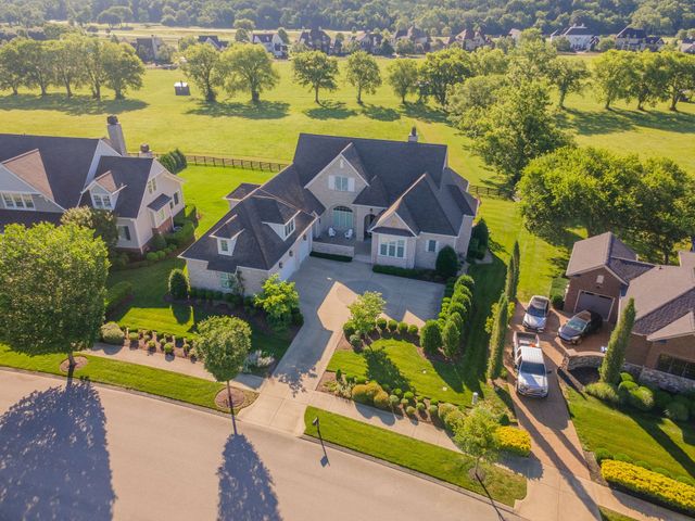 5206 Wildings Blvd, College Grove, TN 37046