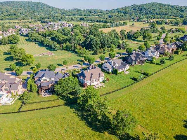 5206 Wildings Blvd, College Grove, TN 37046