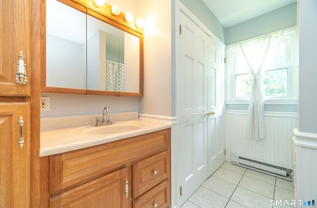 186 Greenbriar Road, Meriden, CT 06450