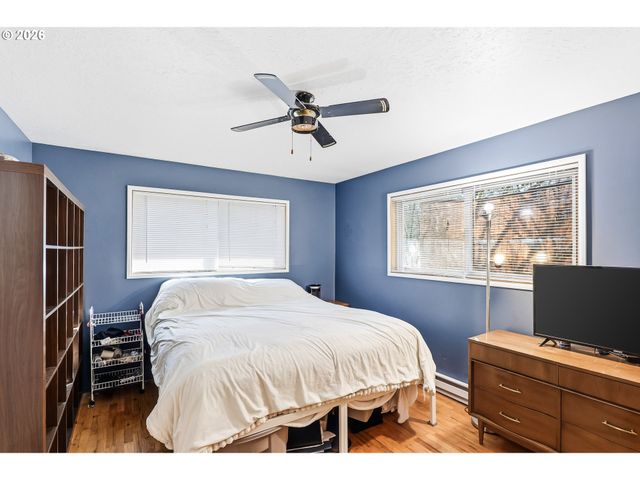 700 Ne DONELSON Rd, Hillsboro, OR 97124