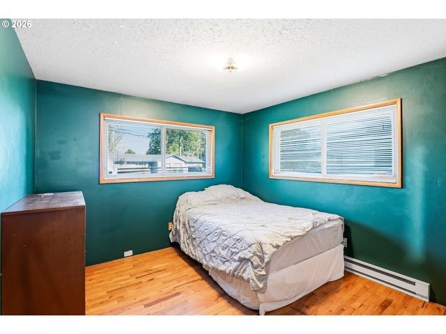 700 Ne DONELSON Rd, Hillsboro, OR 97124