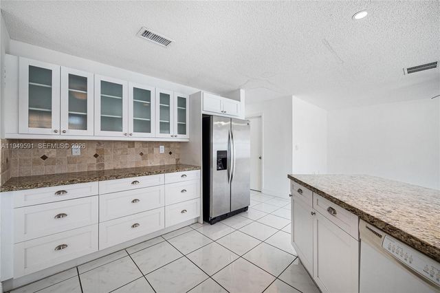 14340 SW 90th St 0, Miami, FL 33186