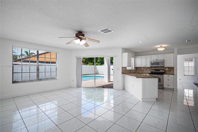 14340 SW 90th St 0, Miami, FL 33186