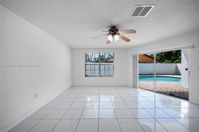 14340 SW 90th St 0, Miami, FL 33186