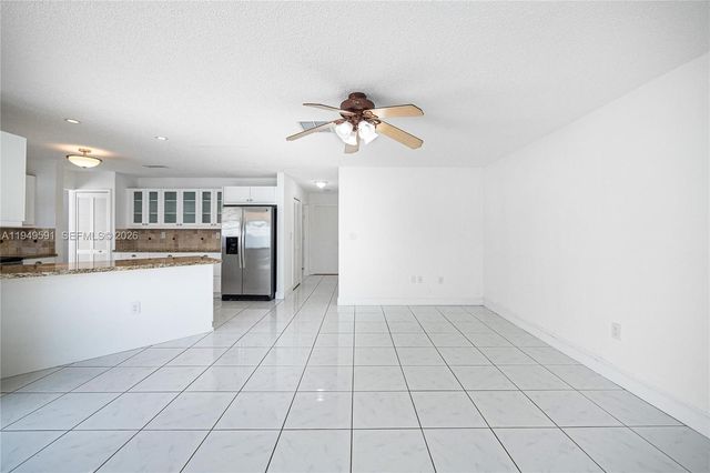 14340 SW 90th St 0, Miami, FL 33186