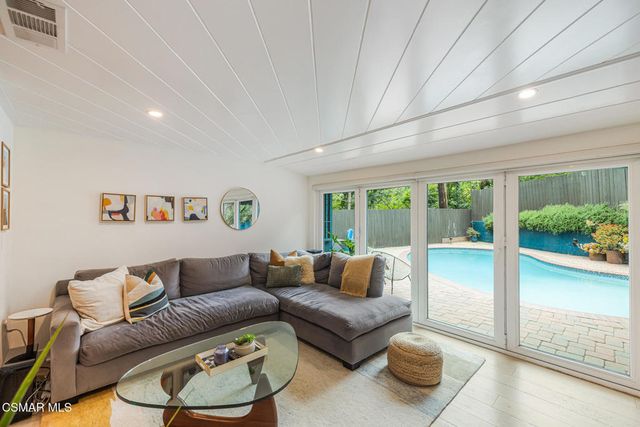 1303 Oak Hill Place, South Pasadena, CA 91030