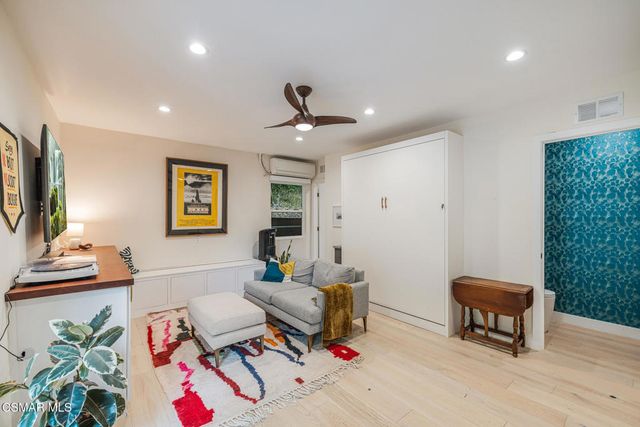 1303 Oak Hill Place, South Pasadena, CA 91030