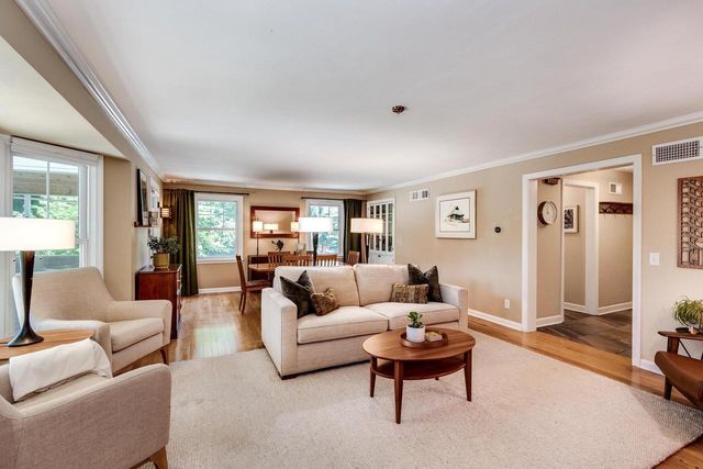 825 McBride Road, Madison, WI 53704