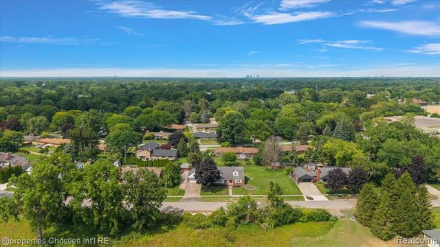 14700 Fox, Redford, MI 48239