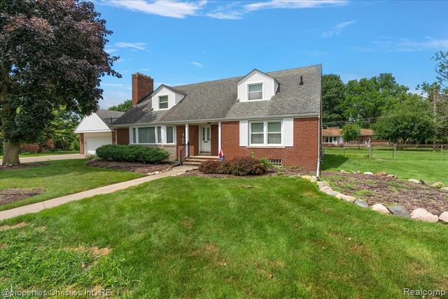 14700 Fox, Redford, MI 48239