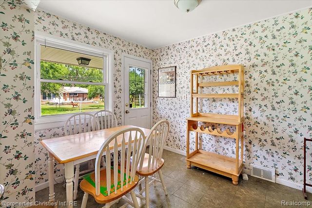 14700 Fox, Redford, MI 48239