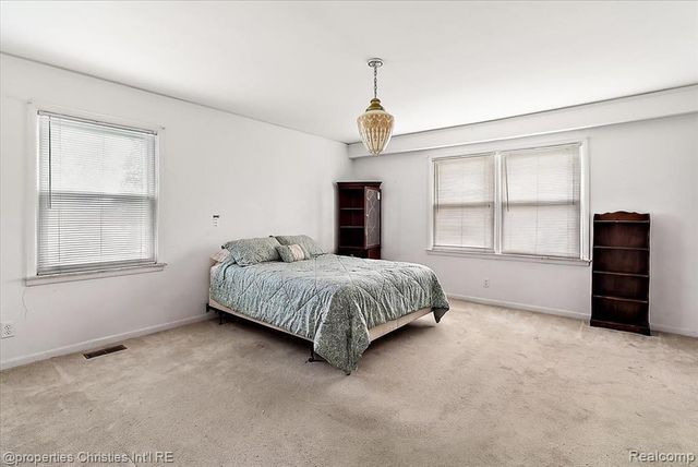 14700 Fox, Redford, MI 48239