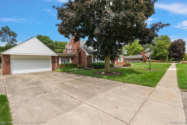 14700 Fox, Redford, MI 48239