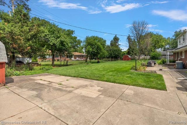 14700 Fox, Redford, MI 48239