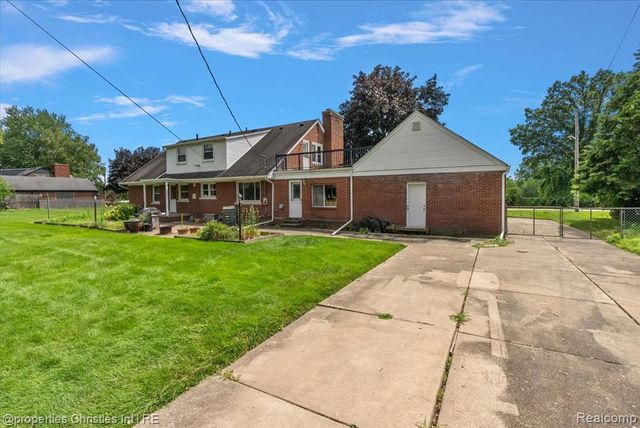 14700 Fox, Redford, MI 48239