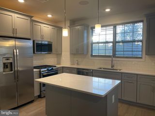 23255 MILLTOWN KNOLL SQ #102, Ashburn, VA 20148