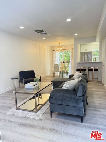 432 N Kenwood Street 214, Glendale, CA 91206