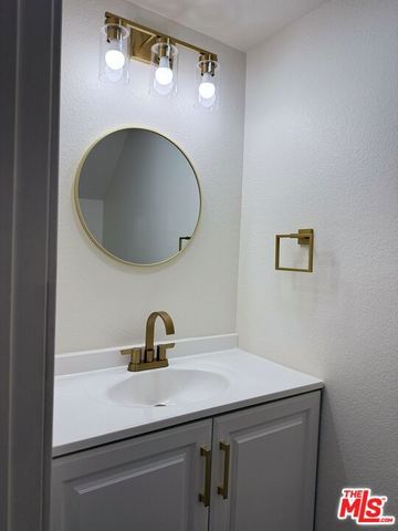 432 N Kenwood Street 214, Glendale, CA 91206