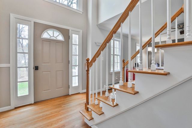 7 Drake Lane, Derry, NH 03038