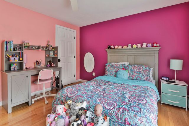 7 Drake Lane, Derry, NH 03038