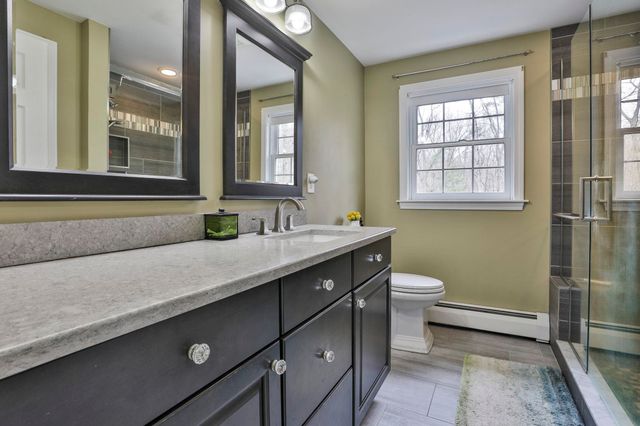 7 Drake Lane, Derry, NH 03038