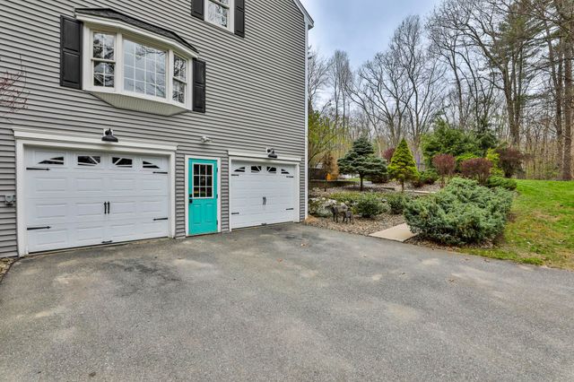 7 Drake Lane, Derry, NH 03038