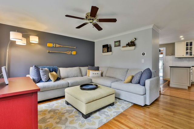 7 Drake Lane, Derry, NH 03038