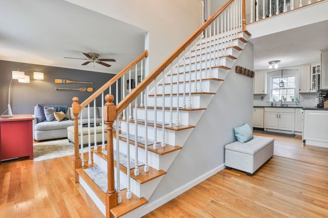 7 Drake Lane, Derry, NH 03038