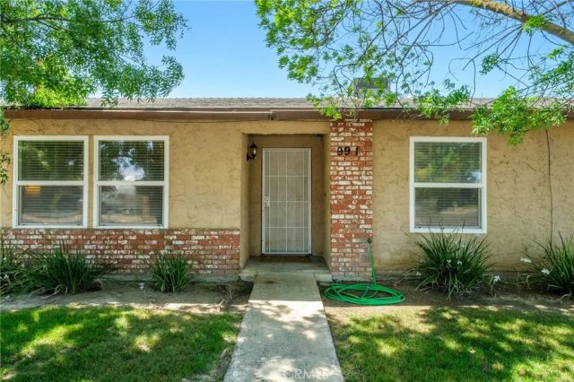 991 7th Avenue Drive, Kingsburg, CA 93631