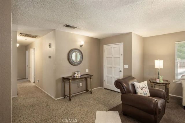 991 7th Avenue Drive, Kingsburg, CA 93631