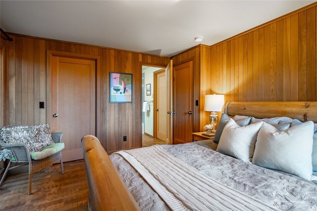 1014 Ben Nevis Loop, Shaw Island, WA 98286