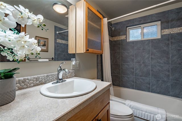 1014 Ben Nevis Loop, Shaw Island, WA 98286