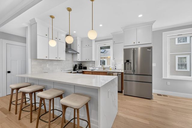 66 Farquhar 1, Boston, MA 02131