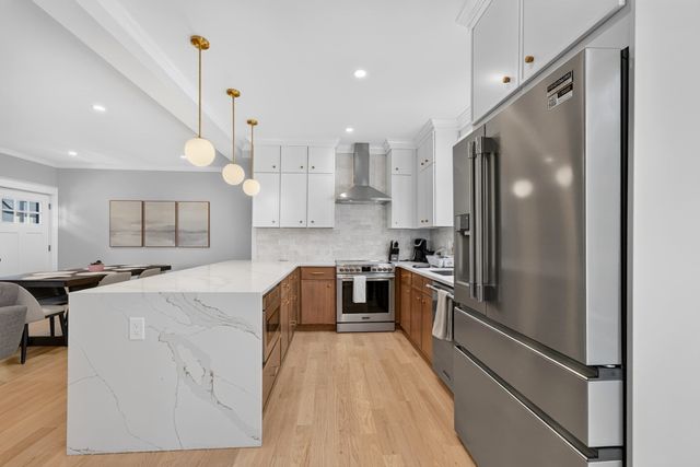 66 Farquhar 1, Boston, MA 02131